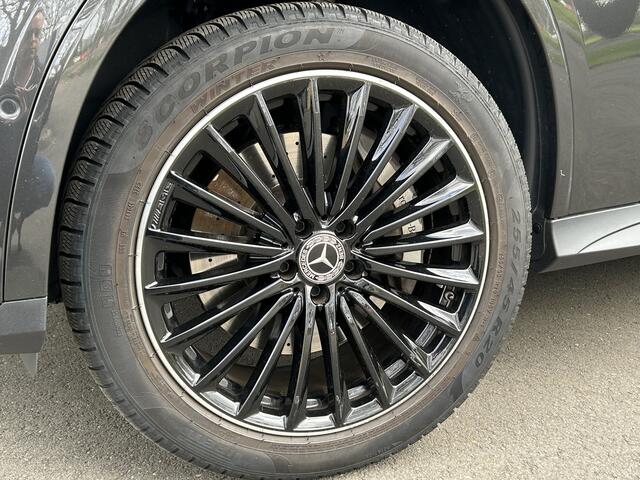 Mercedes-Benz GLC-KLASSE 400e 4Matic AMG 381pk // Panorama dak // Trekhaak // Rijassistentiepakket // Distronic // 360 Camera // 20" AMG // Carplay