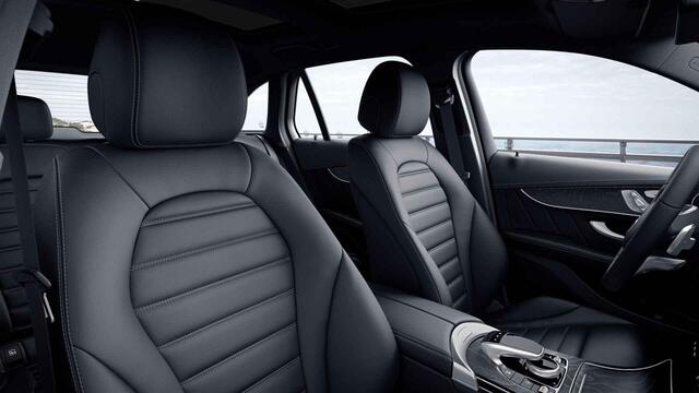 Mercedes-Benz GLC-KLASSE 250 4MATIC Premium Plus | AMG | Panoramadak | Memory | Trekhaak |