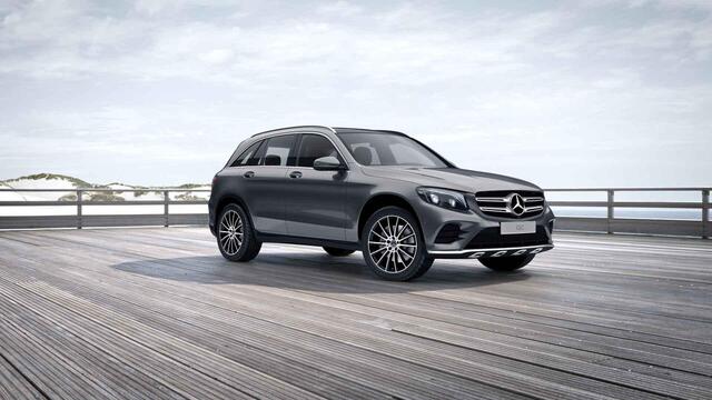 Mercedes-Benz GLC-KLASSE 250 4MATIC Premium Plus | AMG | Panoramadak | Memory | Trekhaak |