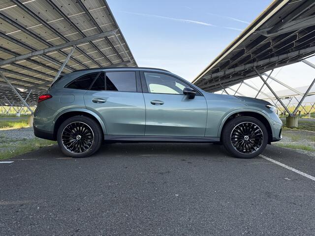 Mercedes-Benz GLC-KLASSE 300e 4MATIC Sport Edition | AMG | Panoramaschuifdak | Premium pakket | Nightpakket | Head-Up | Dodehoekassistent | DIGITAL LIGHT | Trekhaak |