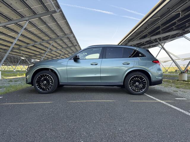 Mercedes-Benz GLC-KLASSE 300e 4MATIC Sport Edition | AMG | Panoramaschuifdak | Premium pakket | Nightpakket | Head-Up | Dodehoekassistent | DIGITAL LIGHT | Trekhaak |
