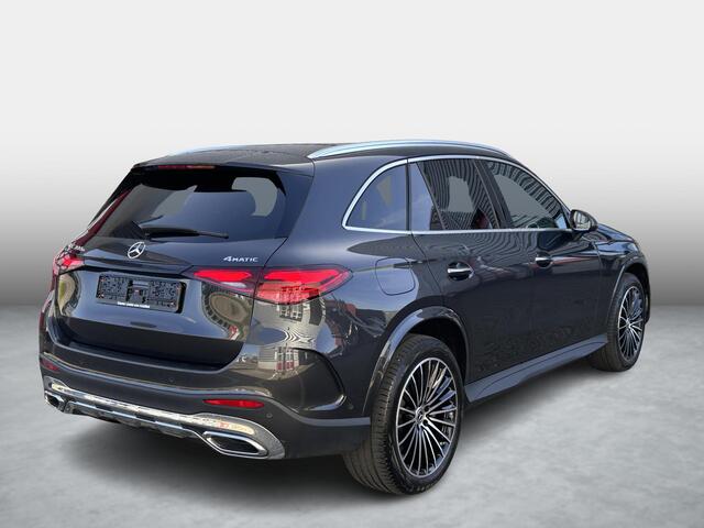 Mercedes-Benz GLC-KLASSE 300e 4MATIC AMG Line | Achterasbesturing | Panoramadak | Trekhaak | Winter-pakket | Rijassistentiepakket