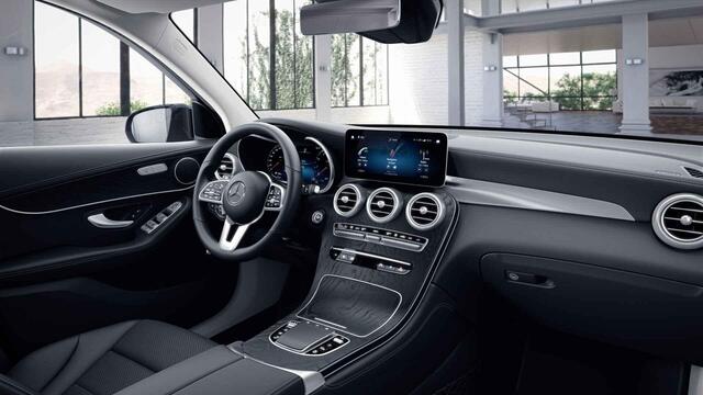 Mercedes-Benz GLC-KLASSE 300e 4MATIC Premium | Night | Trekhaak | Rijassistentiepakket Plus | Widescreen | Multibeam |