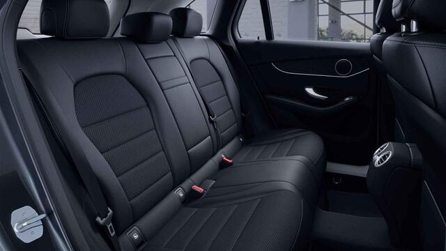 Mercedes-Benz GLC-KLASSE 300e 4MATIC Premium | Night | Trekhaak | Rijassistentiepakket Plus | Widescreen | Multibeam |