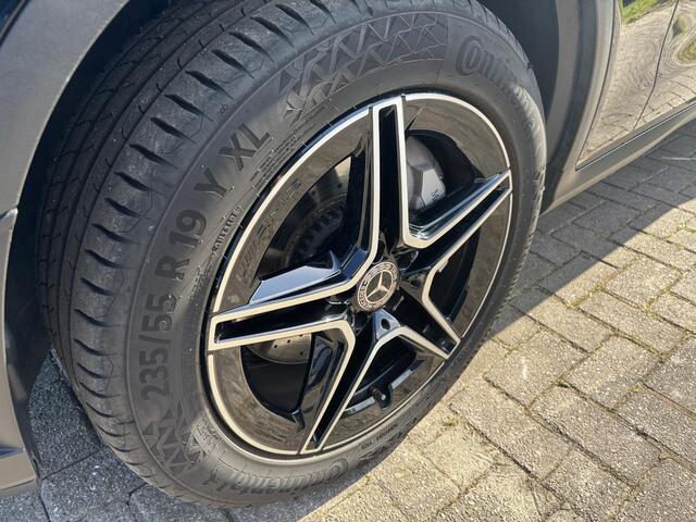 Mercedes-Benz GLC-KLASSE 300e 4MATIC AMG Line | Elektrisch verstelbare stoelen met geheugen | Stoelverwarming | Achteruitrijcamera