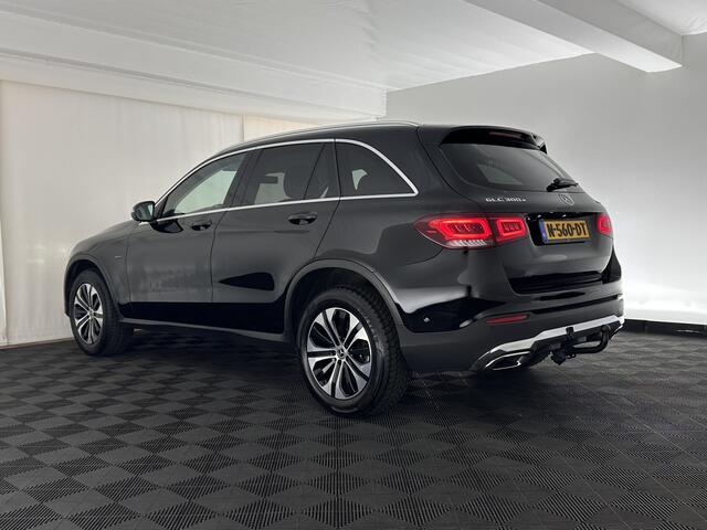 Mercedes-Benz GLC-KLASSE 300e 4MATIC Business Solution {SOH-94%} (IINCL.BTW) *LEATHER | FULL-LED | DIGI-COCKPIT | HEATED-SPORTSEATS | CAMERA | PRIAVACY-GLASS | NAVI-FULLMAP | ECC | PDC | CRUISE | 18''ALU*