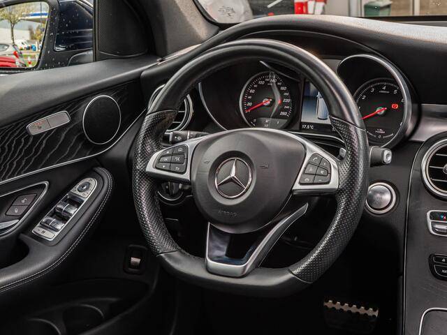 Mercedes-Benz GLC-KLASSE 350e 4MATIC Business Solution AMG ORG NL PANO CAMERA TREEPLANKEN DODEHOEK