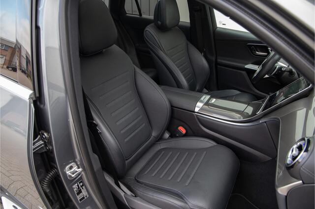 Mercedes-Benz GLC-KLASSE 300e 4MATIC AMG Premium, Pano, Distronic, Leder, Sfeerverlichting