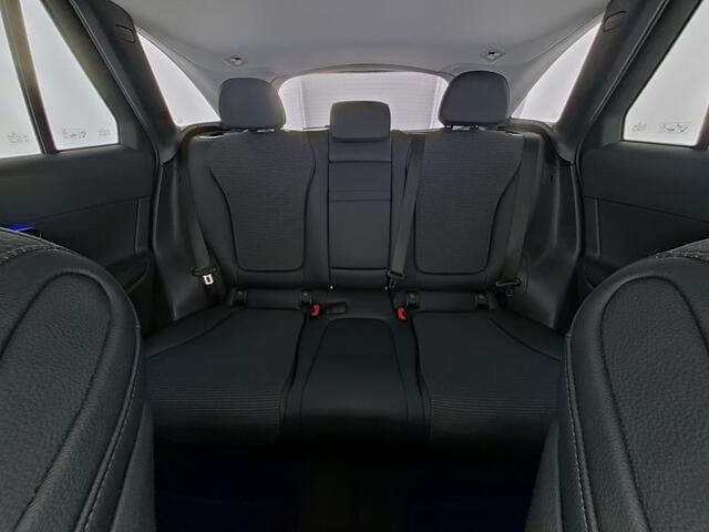 Mercedes-Benz GLC-KLASSE 300 e 4MATIC Plug-In Hybride Trekhaak | Ledkoplampen | Memory Voorstoelen | Stoel en Stuurverwarming | Parkeerpakket met achteruitcamera. Inclusief 24 maanden Mercedes-Benz Certified garantie voor Europa.