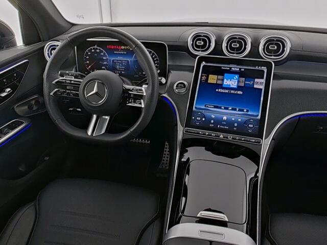 Mercedes-Benz GLC-KLASSE 300 e 4MATIC AMG Plug-In Hybride AMG Line | Night Pakket | Alarm klasse 3 | Distronic | Panorama Schuif-Kanteldak | 20 Inch AMG Velgen | Burmester®. Inclusief 24 maanden Mercedes-Benz Certified garantie voor Europa.