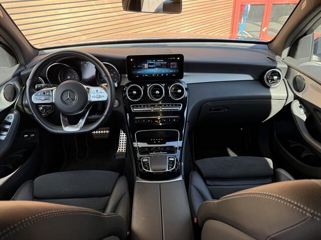 Mercedes-Benz GLC-KLASSE 300e 4MATIC Business Solution AMG Panodak / Trekhaak / Leer / LED / Camera / Navi