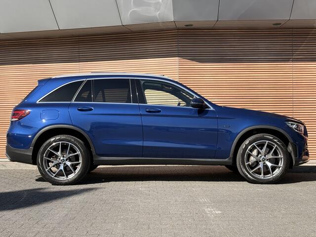 Mercedes-Benz GLC-KLASSE 300e 4MATIC Business Solution AMG Panodak / Trekhaak / Leer / LED / Camera / Navi