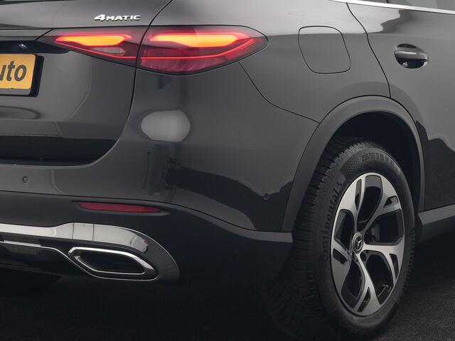 Mercedes-Benz GLC-KLASSE 300e 4MATIC Luxury Line 313pk Dealer O.H. | Trekhaak Af Fabriek | Adaptive Cruise | Camera | Lederen Sportstoelen Memory & Verwarmd | Sfeerverlichting | Blis | Stuur Verwarmd | Navigatie | DAB | Plug In Hybrid |