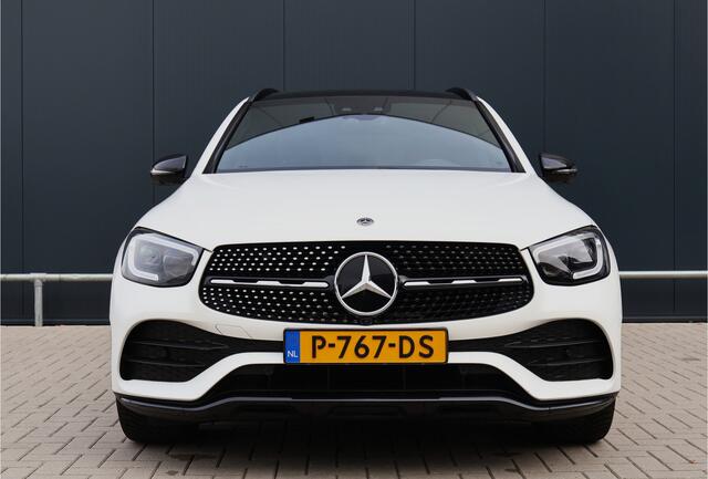 Mercedes-Benz GLC-KLASSE 300 4MATIC AMG Premium Plus | DESIGNO | Pano | Burmester | Distronic Pro | HUD | 20 Inch | 360 Camera | Multibeam LED | Luchtvering | Sfeer | Stoelverwarming + Ventilatie