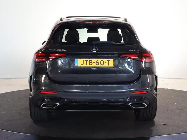 Mercedes-Benz GLC-KLASSE 300e 4MATIC Sport Edition | Panoramaschuifdak | Premium pakket | Nightpakket | 360° camera | Dodehoekassistent | DIGITAL LIGHT |