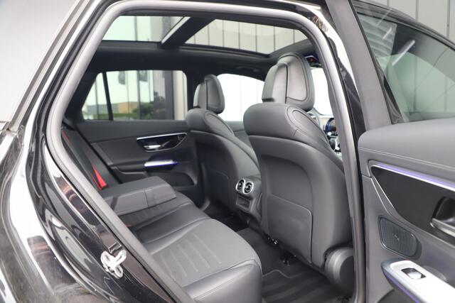 Mercedes-Benz GLC-KLASSE 400e AMG 4-Matic | 381PK | Pano | Sfeerverlichting | Digital-light | Distronic | Stuurwielverw. | Standkachel | Trekhaak | 2025.