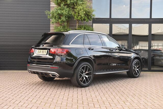 Mercedes-Benz GLC-KLASSE 300e 4MATIC Premium Plus AMG Line Pano Camera Sfeer verlichting