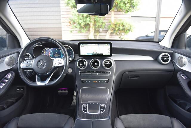Mercedes-Benz GLC-KLASSE 300e 4MATIC Premium Plus AMG Line Pano Camera Sfeer verlichting