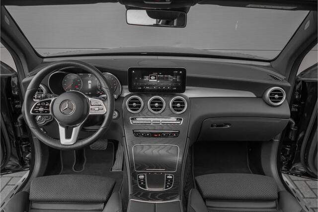 Mercedes-Benz GLC-KLASSE 300e 4MATIC Premium Plus Luchtvering Pano Burmester 360° Elek Trekhaak