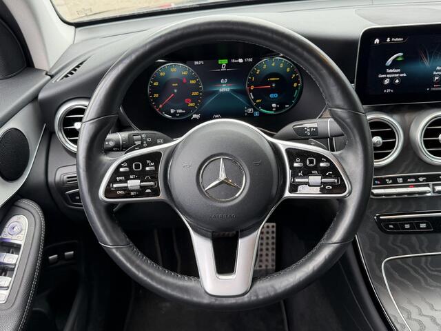 Mercedes-Benz GLC-KLASSE 300e 4MATIC AMG Line 19"/Trekhaak/Stoel + stuurverwarming + memory l+r/Adaptieve cruise/Dodehoek/Rijstrooksensor/Sfeerverlichting/Apple Carplay & Android Auto
