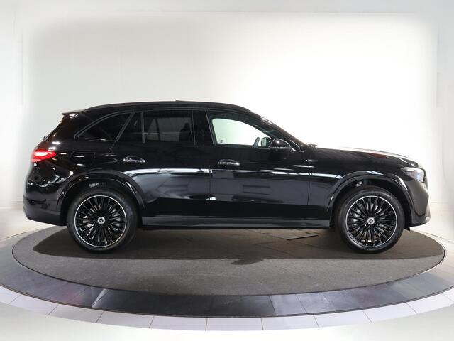 Mercedes-Benz GLC-KLASSE 300e 4MATIC Sport Edition | AMG | Panoramaschuifdak | Premium pakket | 360 Camera | Matrix LED koplampen |