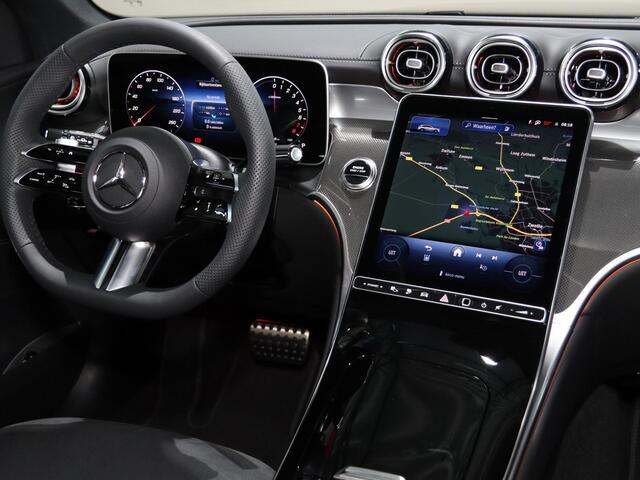 Mercedes-Benz GLC-KLASSE 300e 4MATIC Sport Edition | AMG | Panoramaschuifdak | Premium pakket | 360 Camera | Matrix LED koplampen |