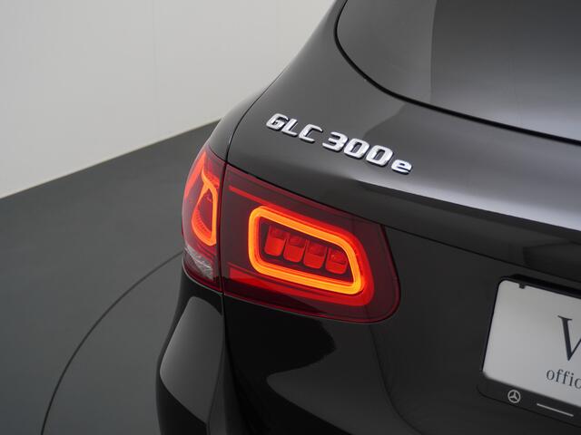 Mercedes-Benz GLC-KLASSE 300e AMG 4Matic // SoH 97,7% // Burmester // Panoramadak // Dig. Dashboard // MultiBeam LED // 360 Camera // Keyless // Carbon // Sfeerverlichting // Carplay