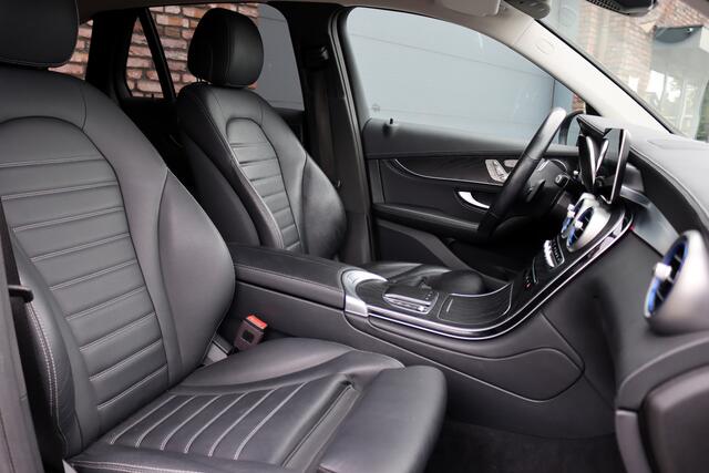 Mercedes-Benz GLC-KLASSE 300e 4MATIC AMG Line | Distronic+ | Memory | Trekhaak | HUD | Verwarmd Stuurwiel | Leder | Keyless Go | Augmented Reality |
