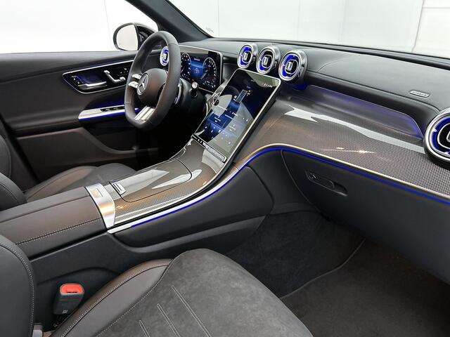 Mercedes-Benz GLC-KLASSE 300e 4MATIC Business Solution AMG | Advanced plus pakket | Nightpakket | Middenconsole metaalstructuur | Trekhaak | 19" vijfspaaks lichtmetalen AMG-velgen | URBAN GUARD Plus | Warmtewerend, donkergetint glas |