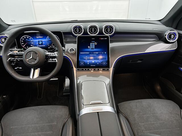 Mercedes-Benz GLC-KLASSE 300e 4MATIC Business Solution AMG | Advanced plus pakket | Nightpakket | Trekhaak | Middenconsole metaalstructuur | 20 inch vijfspaaks lichtmetalen AMG-velgen | URBAN GUARD Plus | Warmtewerend, donkergetint glas |