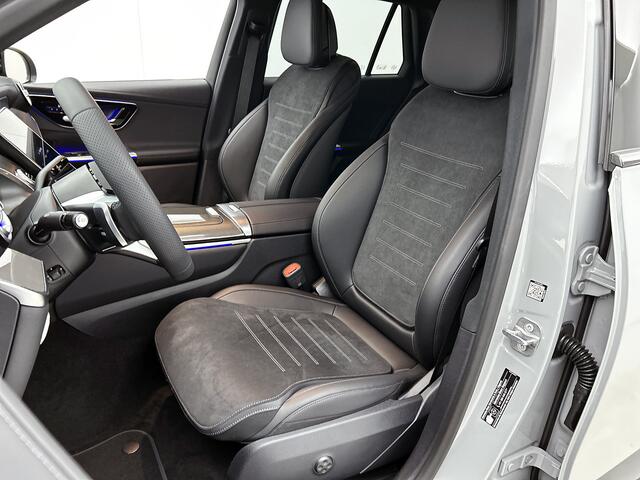 Mercedes-Benz GLC-KLASSE 300e 4MATIC Business Solution AMG | Advanced plus pakket | Nightpakket | Trekhaak | Middenconsole metaalstructuur | 20 inch vijfspaaks lichtmetalen AMG-velgen | URBAN GUARD Plus | Warmtewerend, donkergetint glas |