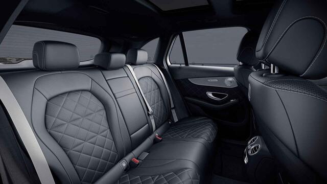 Mercedes-Benz GLC-KLASSE AMG 63 S 4MATIC+ | Keramische Remmen | Trekhaak | Rijassistentiepakket | Burmester | Treeplanken | Stoelventilatie | Nappa leder | Air Balance pakket |