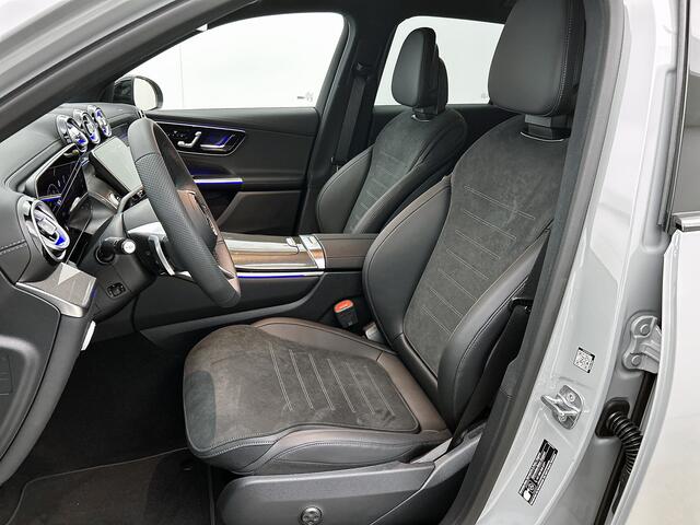 Mercedes-Benz GLC-KLASSE 300e 4MATIC Business Solution AMG | Advanced plus | Nightpakket | Parkeerpakket met achteruitcamera | Trekhaak | Middenconsole metaalstructuur | 19" vijfspaaks lichtmetalen AMG-velgen | URBAN GUARD Plus | Warmtewerend, donkergetint glas |