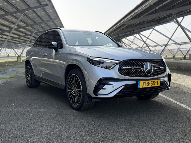 Mercedes-Benz GLC-KLASSE 300e 4MATIC Sport Edition | Night | Panoramaschuifdak | Premium pakket | 360° camera | Dodehoekassistent | DIGITAL LIGHT |