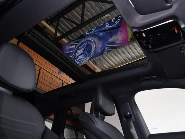 Mercedes-Benz GLC-KLASSE 300e 4MATIC Sport Edition | AMG | Night | Panoramaschuifdak | Premium Plus | Head-up | Rijassistentiepakket Plus | Trekhaak | Burmester |