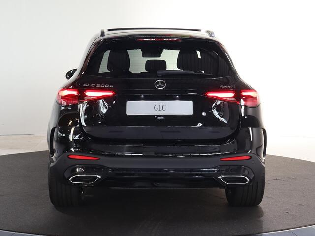 Mercedes-Benz GLC-KLASSE 300e 4MATIC Sport Edition | AMG | Panoramaschuifdak | Premium pakket | Nightpakket | Head-Up | Dodehoekassistent | DIGITAL LIGHT | Burmester |