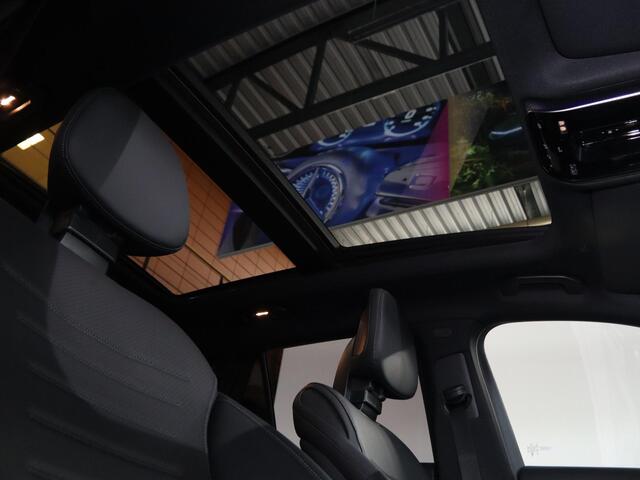 Mercedes-Benz GLC-KLASSE 300e 4MATIC Sport Edition | AMG | Panoramaschuifdak | Premium pakket | Nightpakket | Head-Up | Dodehoekassistent | DIGITAL LIGHT | Burmester |