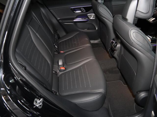 Mercedes-Benz GLC-KLASSE 300e 4MATIC Sport Edition | AMG | Panoramaschuifdak | Premium pakket | Nightpakket | Head-Up | Dodehoekassistent | DIGITAL LIGHT | Burmester |