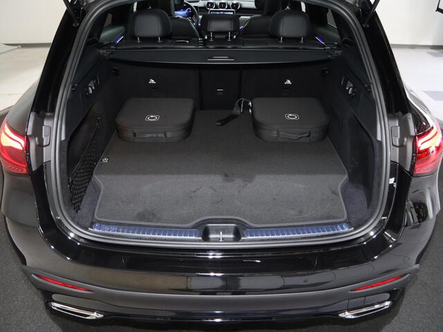 Mercedes-Benz GLC-KLASSE 300e 4MATIC Sport Edition | AMG | Panoramaschuifdak | Premium pakket | Nightpakket | Head-Up | Dodehoekassistent | DIGITAL LIGHT | Burmester |