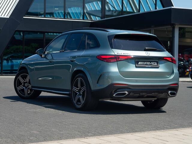 Mercedes-Benz GLC-KLASSE GLC 300e 4MATIC AMG Line | Pano | Luchtvering | Memory