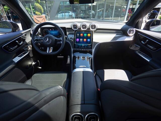 Mercedes-Benz GLC-KLASSE GLC 300e 4MATIC AMG Line | Pano | Luchtvering | Memory