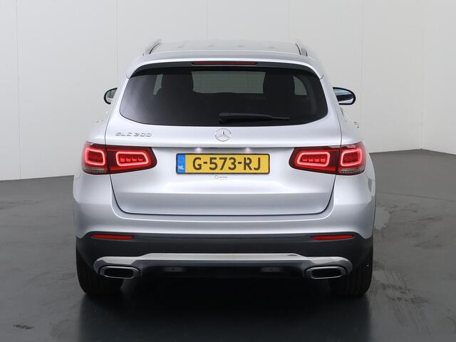 Mercedes-Benz GLC-KLASSE 200 Business Solution Limited | Trekhaak | Rijassistentiepakket Plus | Getint glas | Stoelverwarming |
