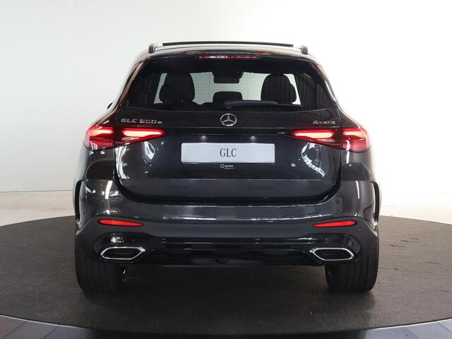 Mercedes-Benz GLC-KLASSE 300e 4MATIC Sport Edition | AMG | Panoramaschuifdak | Premium Plus | Head-Up | Burmester | Rijassistentiepakket Plus | Trekhaak |