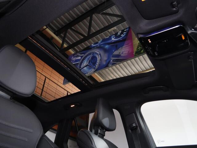 Mercedes-Benz GLC-KLASSE 300e 4MATIC Sport Edition | AMG | Panoramaschuifdak | Premium Plus | Head-Up | Burmester | Rijassistentiepakket Plus | Trekhaak |