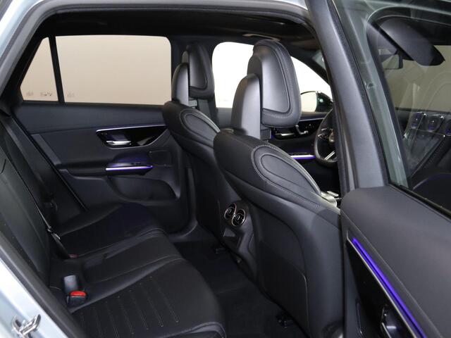 Mercedes-Benz GLC-KLASSE 300e 4MATIC Sport Edition | AMG | Panoramaschuifdak | Premium pakket | Nightpakket | Trekhaak | 360° camera | Dodehoekassistent | DIGITAL LIGHT |