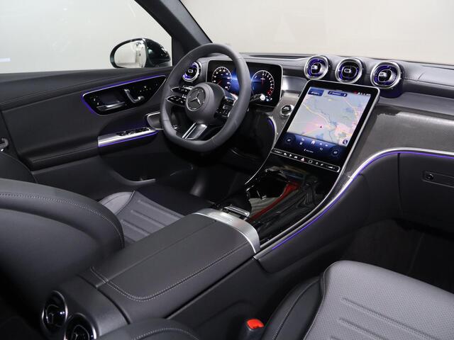 Mercedes-Benz GLC-KLASSE 300e 4MATIC Sport Edition | AMG | Panoramaschuifdak | Premium Plus | Rijassistentiepakket plus | Head-up display | Burmester | Nightpakket | Trekhaak |