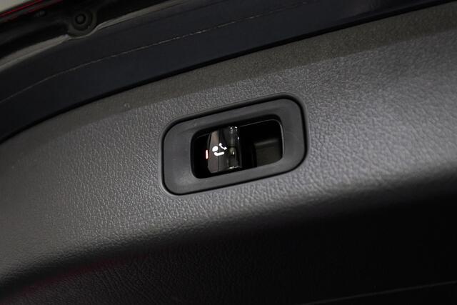 Mercedes-Benz GLC-KLASSE 400e 4MATIC AMG Line PANORAMADAK/HUD/MEMORY/380PK/360/TREKHAAK/KEYLESS