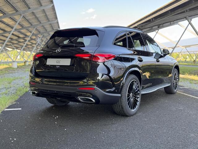 Mercedes-Benz GLC-KLASSE 300e 4MATIC Business Solution AMG | Night | Premium Pakket | Trekhaak | Panoramaschuifdak | Treeplanken | Digital light |