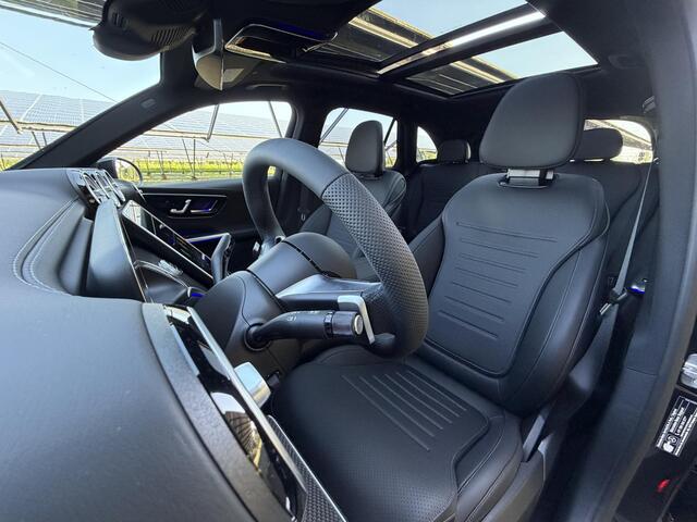 Mercedes-Benz GLC-KLASSE 300e 4MATIC Business Solution AMG | Night | Premium Pakket | Trekhaak | Panoramaschuifdak | Treeplanken | Digital light |