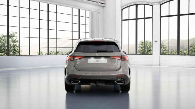 Mercedes-Benz GLC-KLASSE 300e 4MATIC Business Solution AMG | Premium Pakket | Trekhaak | Nightpakket | Panoramaschuifdak | Treeplanken |